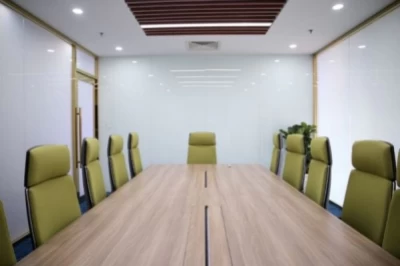 Kính điện thông minh mang lại giải pháp hoàn hảo trong thiết kế kiến trúc văn phòng