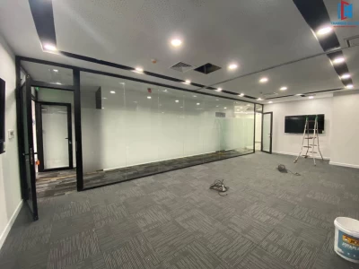 Thi công vách kính văn phòng tại Hà Nội