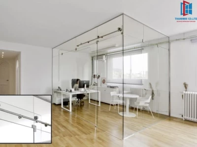 Vách kính cường lực văn phòng – Mẫu 05