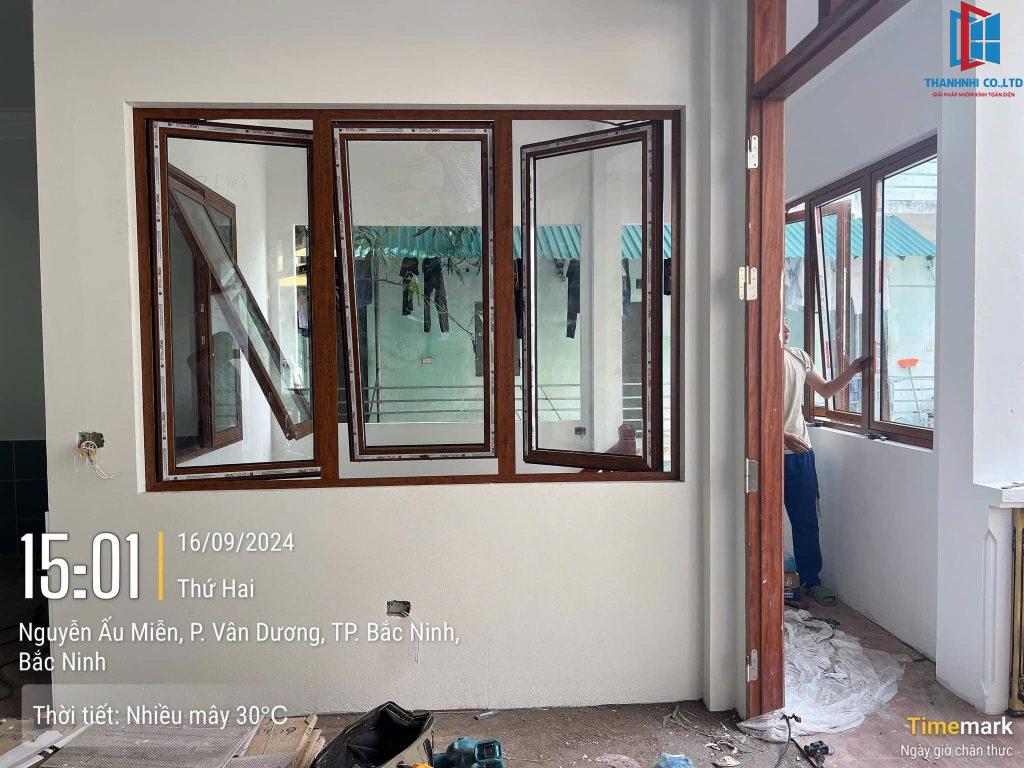 thi-cong-cua-nhom-kinh-cong-trinh-bac-ninh-2